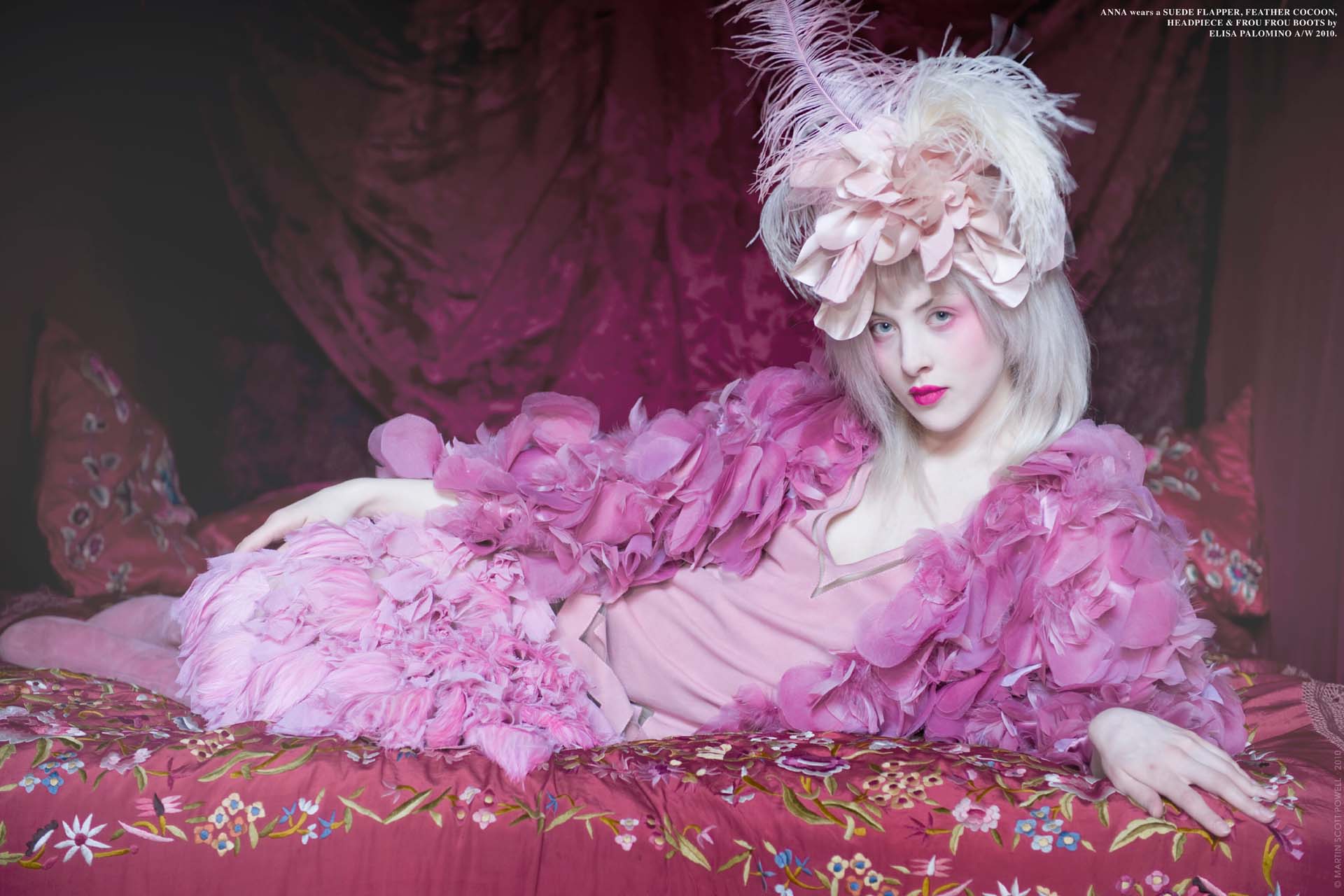 Elisa Palomino, Advertisement Campaigns and Backstage” width=