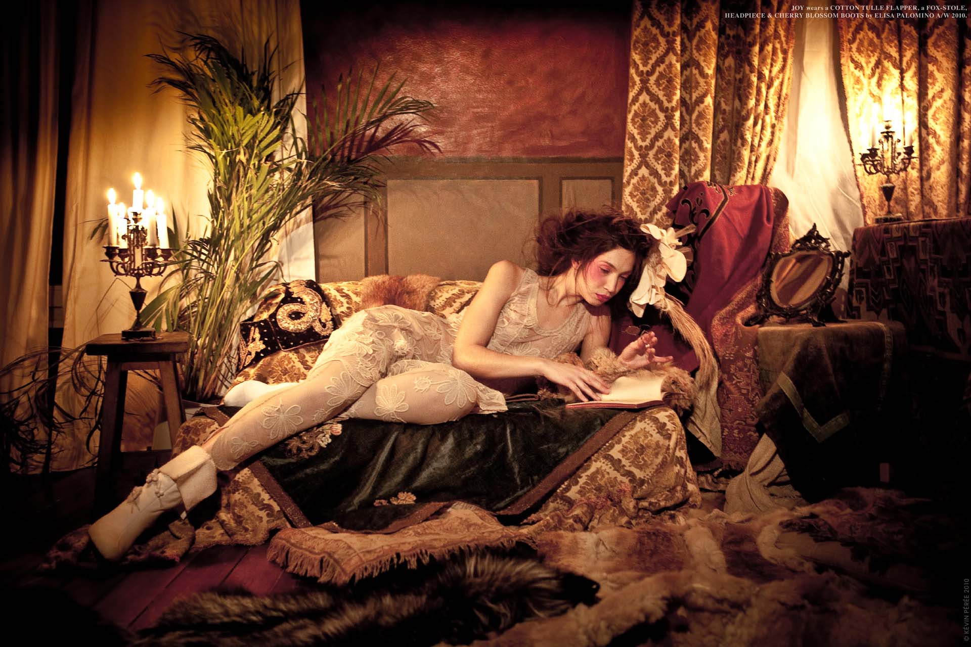 Elisa Palomino, Advertisement Campaigns and Backstage” width=